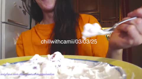 Snapshot of chillwithcamii chatting on March 3, 2025, 6:22 pm yoursensualparadise online show from March 3, 2025, 6:22 pm