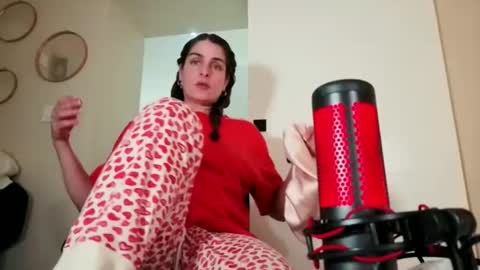 yoursensualparadise online show from April 24, 2026, 10:23 pm