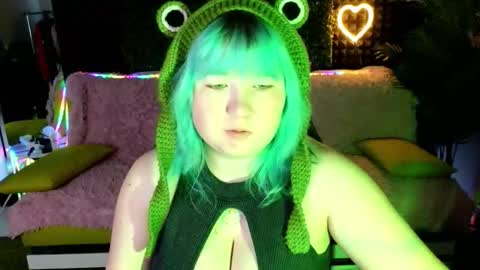 Snapshot of chimberwol chatting on September 17, 2025, 1:51 am Chim-Chim online show from September 17, 2025, 1:51 am