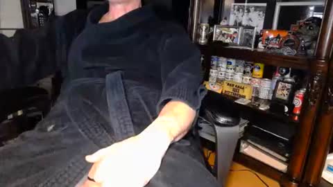 chiphoneman online show from March 12, 2026, 4:51 am