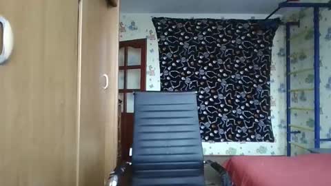 chiraq1945 online show from October 27, 2025, 7:23 am