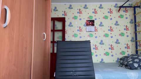 chiraq1945 online show from February 22, 2026, 7:40 am