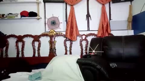 Snapshot of chispahot69 chatting on November 22, 2025, 10:25 am chispahot69 online show from November 22, 2025, 10:25 am