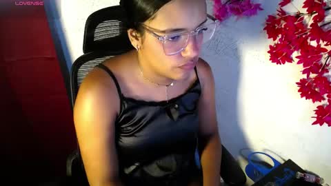 chleo_rosse online show from May 5, 2026, 3:14 am