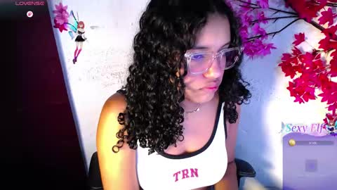 chleo_rosse online show from May 13, 2026, 12:24 pm