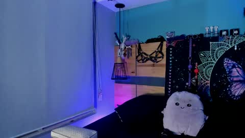 Snapshot of chloaellenn chatting on May 18, 2026, 11:21 pm Chloeallennn online show from May 18, 2026, 11:21 pm