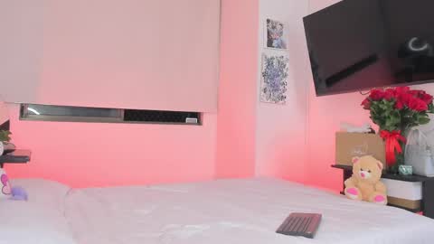 CHLOE online show from May 30, 2026, 1:46 am