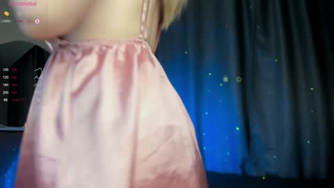 Snapshot of chloe__kiss chatting on December 13, 2024, 3:38 am Chloe online show from December 13, 2024, 3:38 am