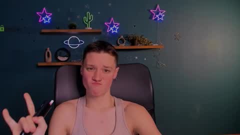 chloe_berry1 online show from March 7, 2026, 10:45 am