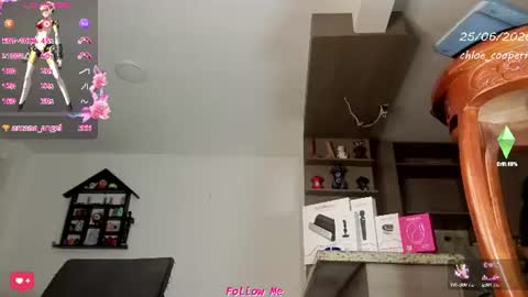 chloe_cooperr online show from June 25, 2026, 5:39 pm