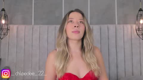 Snapshot of chloe_dee_ chatting on January 22, 2025, 11:01 am Chloe online show from January 22, 2025, 11:01 am