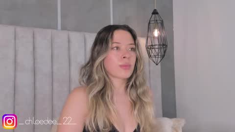 Snapshot of chloe_dee_ chatting on February 13, 2025, 4:50 pm Chloe online show from February 13, 2025, 4:50 pm