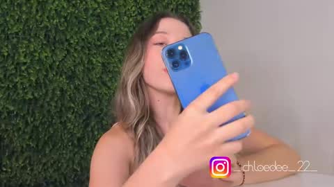 Chloe online show from September 11, 2025, 10:04 am