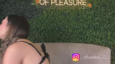 Snapshot of chloe_dee_ chatting on September 18, 2025, 11:56 am Chloe online show from September 18, 2025, 11:56 am