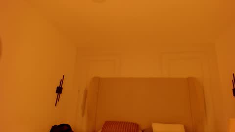 Snapshot of chloe_dee_ chatting on December 17, 2025, 12:11 pm Chloe online show from December 17, 2025, 12:11 pm