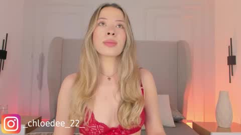 Snapshot of chloe_dee_ chatting on February 8, 2026, 12:30 pm Chloe online show from February 8, 2026, 12:30 pm