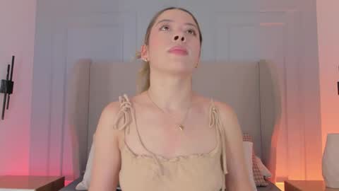 Snapshot of chloe_dee_ chatting on March 14, 2026, 12:10 pm Chloe online show from March 14, 2026, 12:10 pm