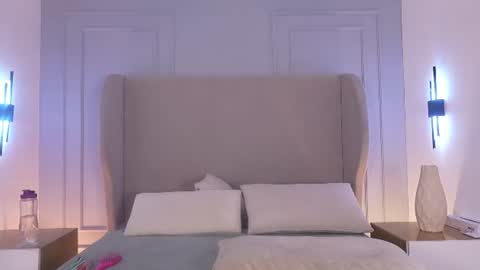 Chloe online show from July 10, 2026, 1:14 pm
