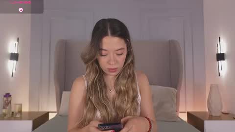 Chloe online show from July 29, 2026, 11:30 am