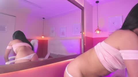 Snapshot of chloe_fischer chatting on January 22, 2025, 8:59 pm Chloe online show from January 22, 2025, 8:59 pm