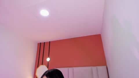 Chloe online show from July 1, 2026, 7:02 pm