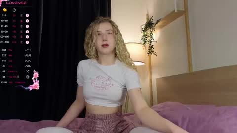 Snapshot of chloe_guidry chatting on February 11, 2025, 2:25 am Arianaa Mourrr online show from February 11, 2025, 2:25 am