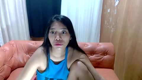 chloe and harlot online show from November 16, 2025, 3:23 am