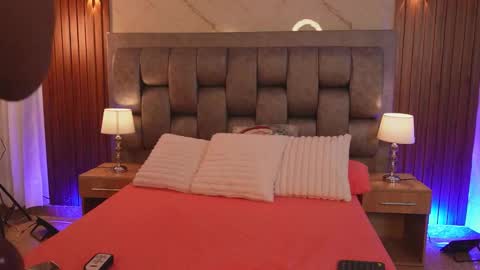 Chloe online show from January 15, 2026, 12:32 pm