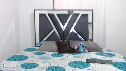 Chloe and Danna online show from March 15, 2026, 9:10 pm