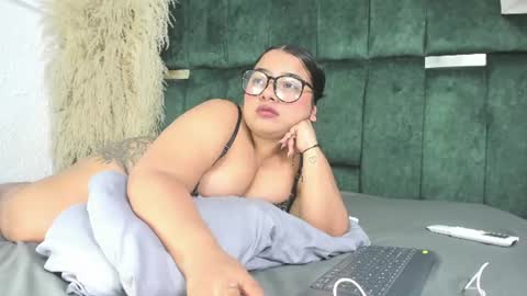 Chloe online show from July 1, 2026, 7:13 pm