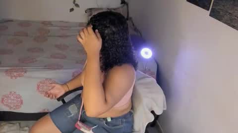 chloe_kisses online show from March 18, 2026, 11:35 am
