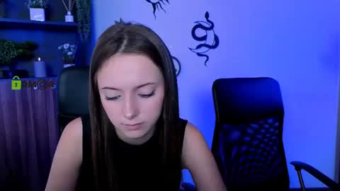 chloe_ley online show from July 8, 2026, 9:03 am
