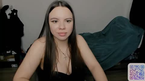 Snapshot of chloe_loo chatting on April 20, 2026, 1:52 am Chloe online show from April 20, 2026, 1:52 am