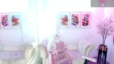 Chloe  online show from April 27, 2026, 12:14 pm