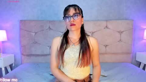 chloe_miiler online show from March 11, 2026, 2:01 pm