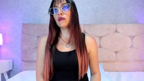 chloe_miiler online show from March 16, 2026, 1:26 pm