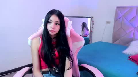 Chloe online show from March 3, 2026, 8:15 pm