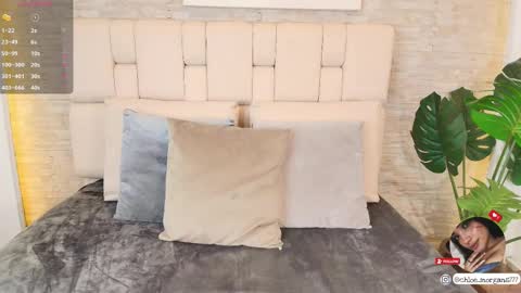 chloe online show from March 4, 2025, 7:32 pm