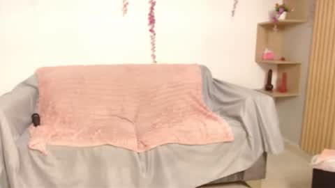 chloe_peach_ online show from June 9, 2026, 1:01 pm