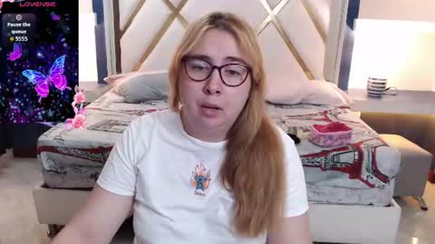 chloe_prg online show from July 25, 2026, 3:59 am