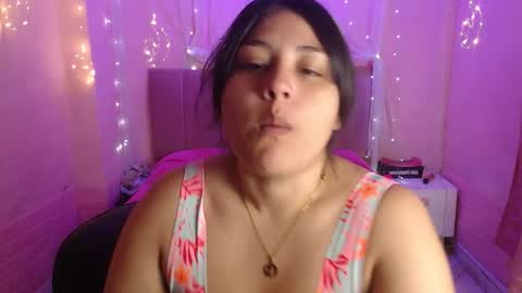 chloe_smith5 online show from October 9, 2025, 1:31 pm