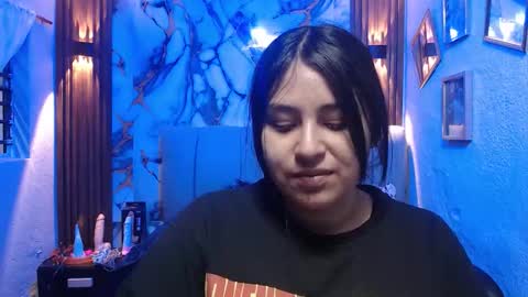 chloe_smith5 online show from February 25, 2026, 1:32 pm