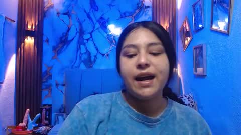 chloe_smith5 online show from March 19, 2026, 1:15 pm