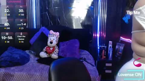 Snapshot of chloe_smith5 chatting on July 30, 2026, 1:21 pm chloe_smith5 online show from July 30, 2026, 1:21 pm