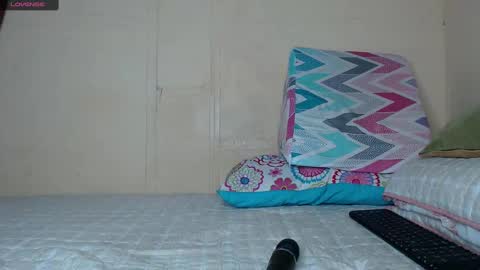 Snapshot of chloe_vahos chatting on January 3, 2025, 7:18 pm Chloe online show from January 3, 2025, 7:18 pm