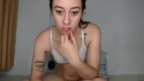 Snapshot of chloe_vahos chatting on September 23, 2025, 10:35 pm Chloe online show from September 23, 2025, 10:35 pm