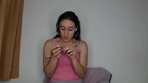 Snapshot of chloe_vahos chatting on September 26, 2025, 10:47 pm Chloe online show from September 26, 2025, 10:47 pm