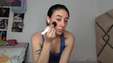 Snapshot of chloe_vahos chatting on October 29, 2025, 9:16 pm Chloe online show from October 29, 2025, 9:16 pm