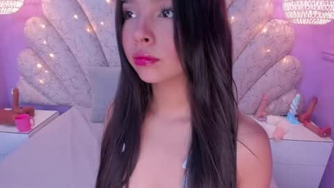 Snapshot of chloe_watson_ chatting on March 7, 2025, 4:00 pm online show from March 7, 2025, 4:00 pm