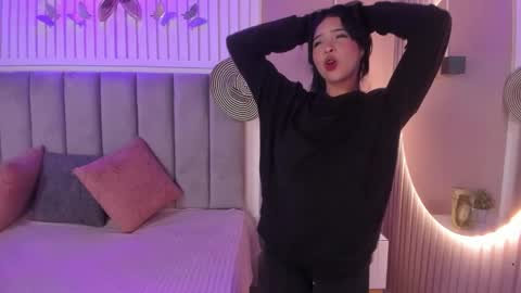 Snapshot of chloe_watson_ chatting on September 21, 2025, 3:30 am online show from September 21, 2025, 3:30 am